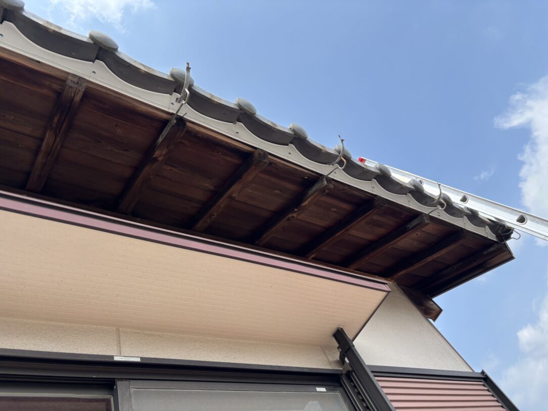 多治見市　Ｕ様邸　雀口板金取り付け　波板交換工事