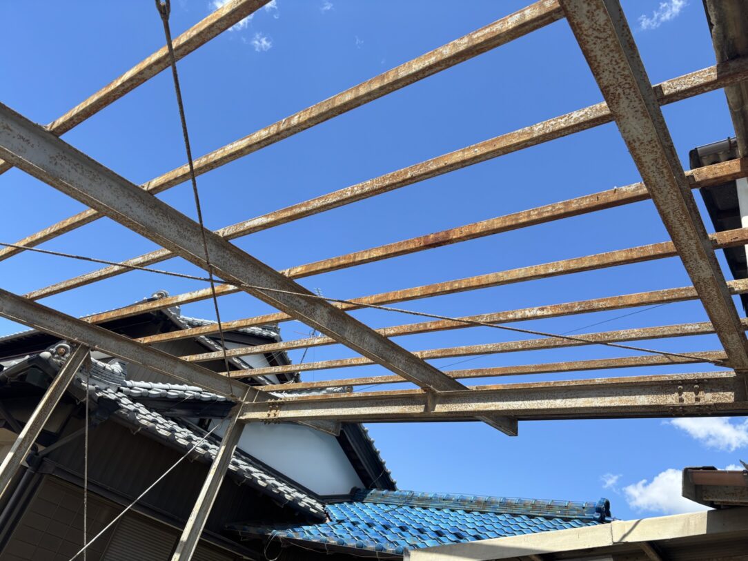 一宮市　Ｋ様邸　波板交換工事｜愛知・岐阜で屋根工事・修理・リフォームは一宮市のエスジーコンストラクション｜火災保険対応｜工事後毎年１年点検無料