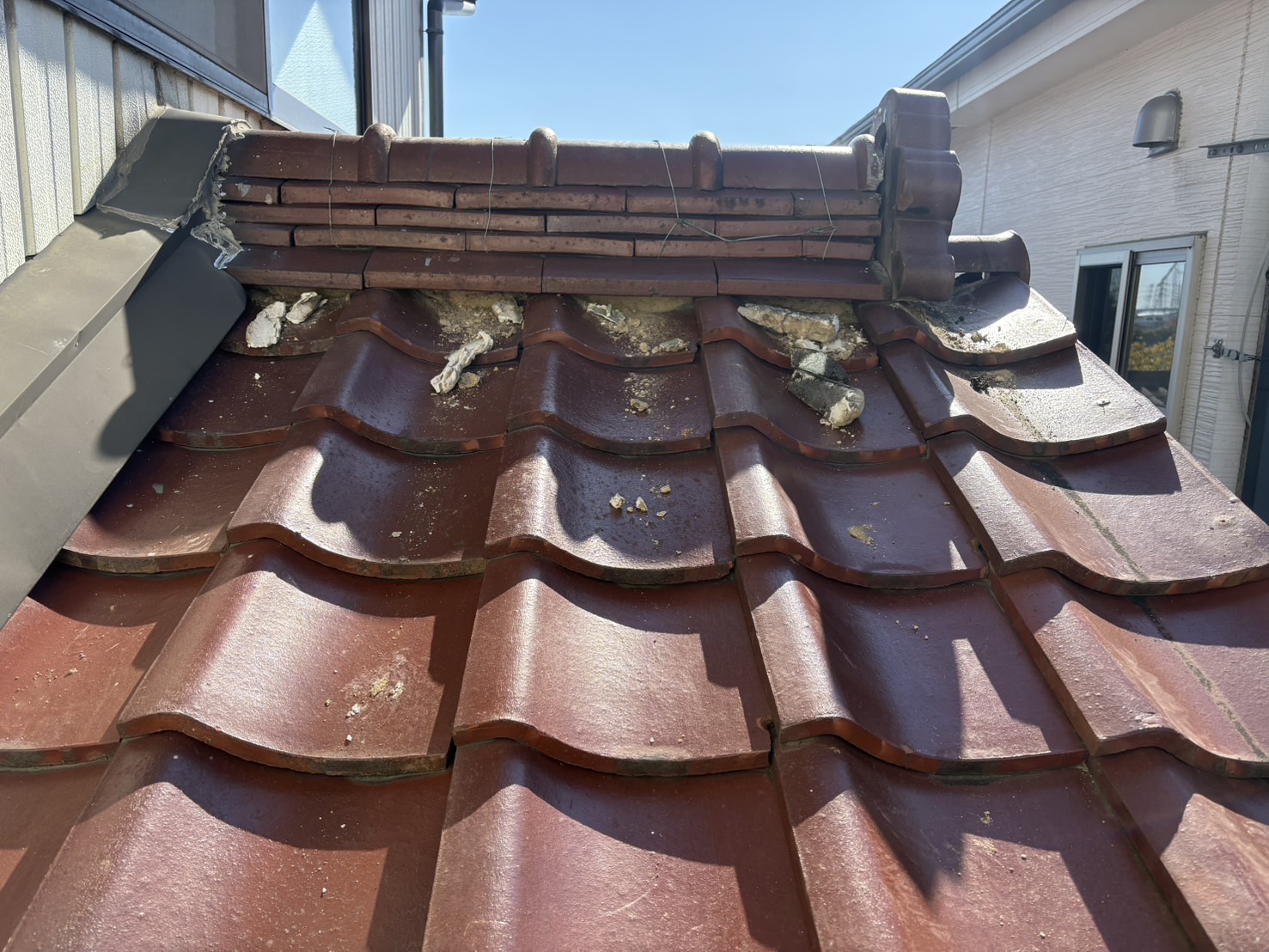 春日井市　T様邸　　棟部漆喰左官工事｜愛知・岐阜で屋根工事・修理・リフォームは一宮市のエスジーコンストラクション｜火災保険対応｜工事後毎年１年点検無料