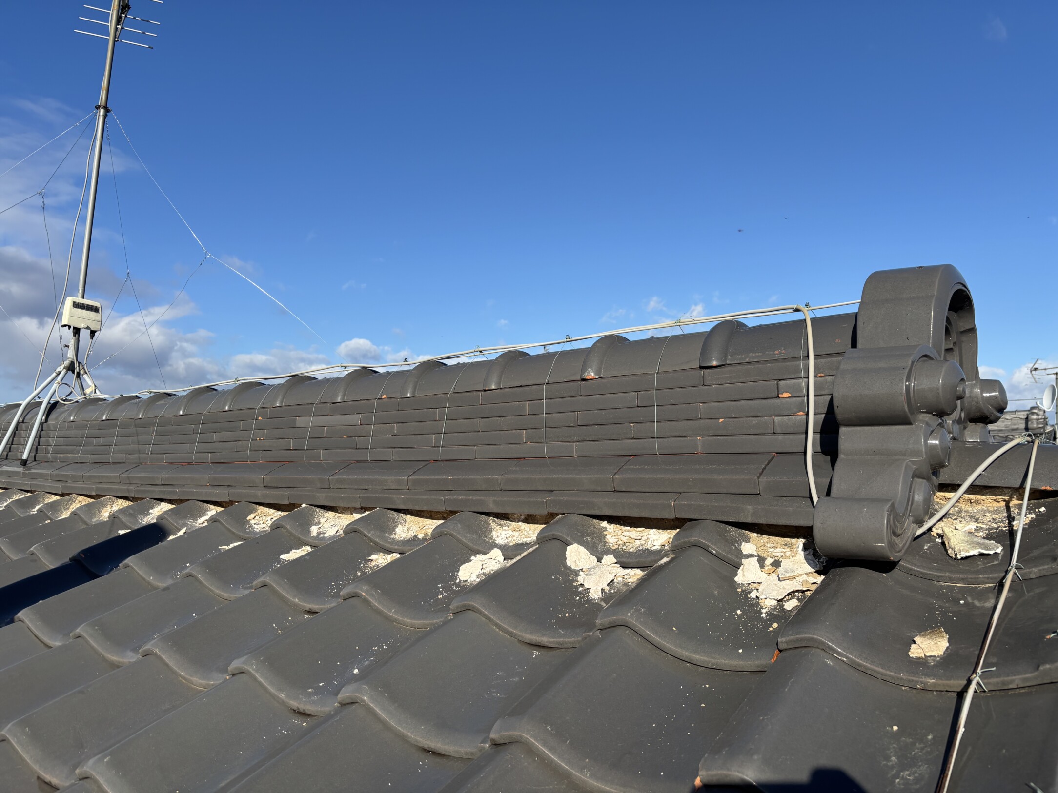 一宮市　Ｋ様邸　屋根瓦漆喰左官工事｜愛知・岐阜で屋根工事・修理・リフォームは一宮市のエスジーコンストラクション｜火災保険対応｜工事後毎年１年点検無料