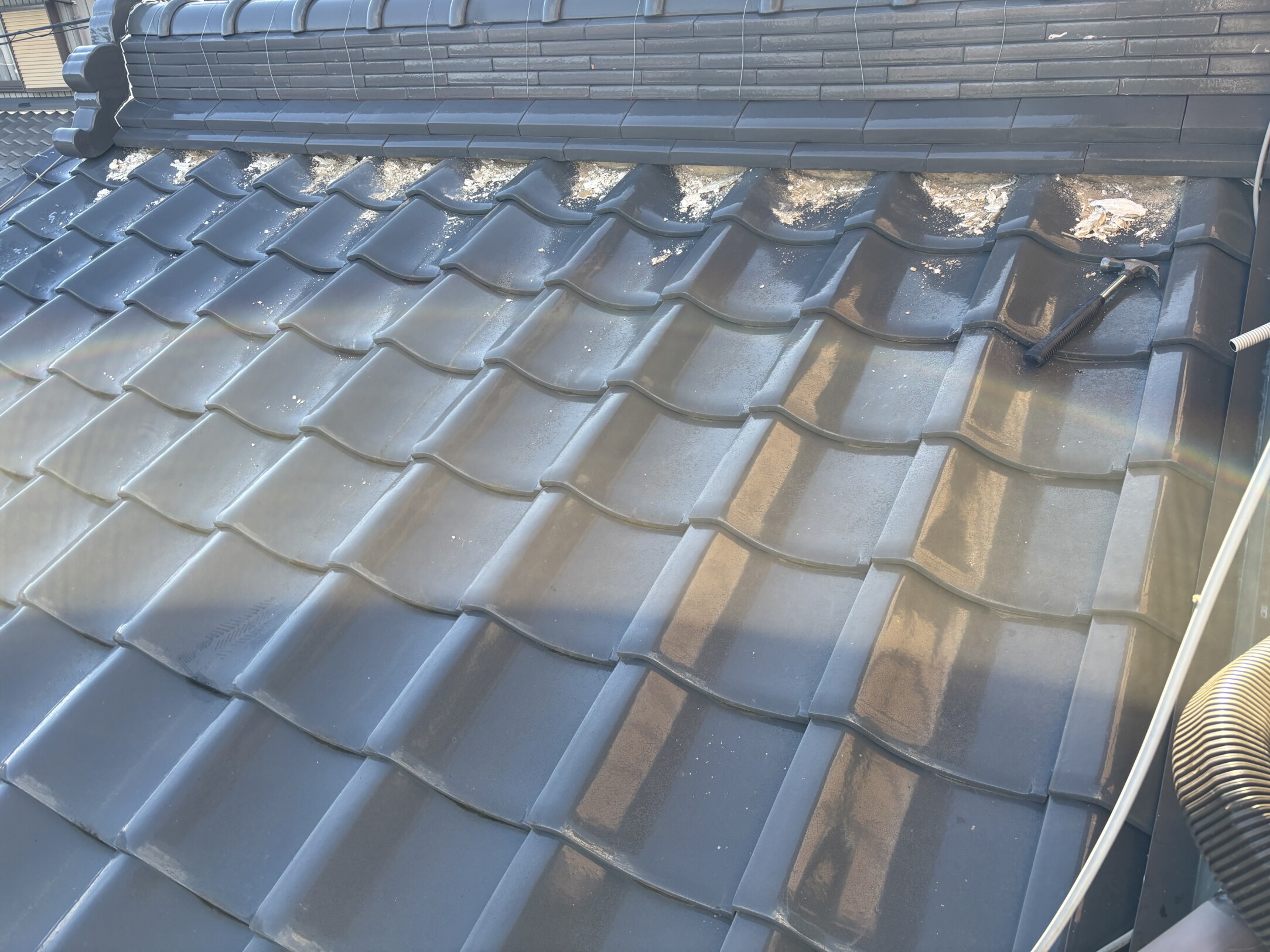 一宮市　Ｋ様邸　屋根瓦漆喰左官工事｜愛知・岐阜で屋根工事・修理・リフォームは一宮市のエスジーコンストラクション｜火災保険対応｜工事後毎年１年点検無料