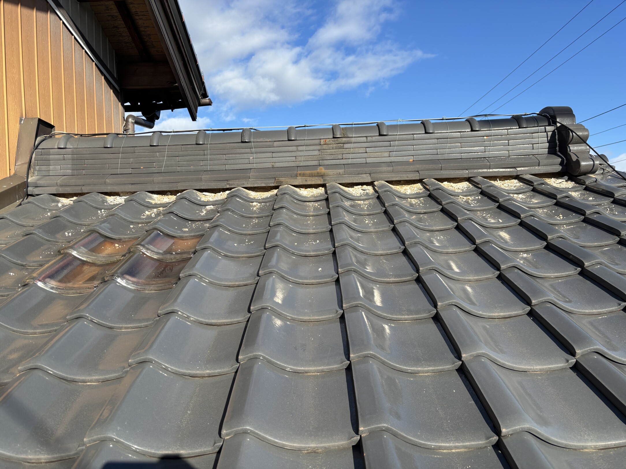 一宮市　Ｋ様邸　屋根瓦漆喰左官工事｜愛知・岐阜で屋根工事・修理・リフォームは一宮市のエスジーコンストラクション｜火災保険対応｜工事後毎年１年点検無料