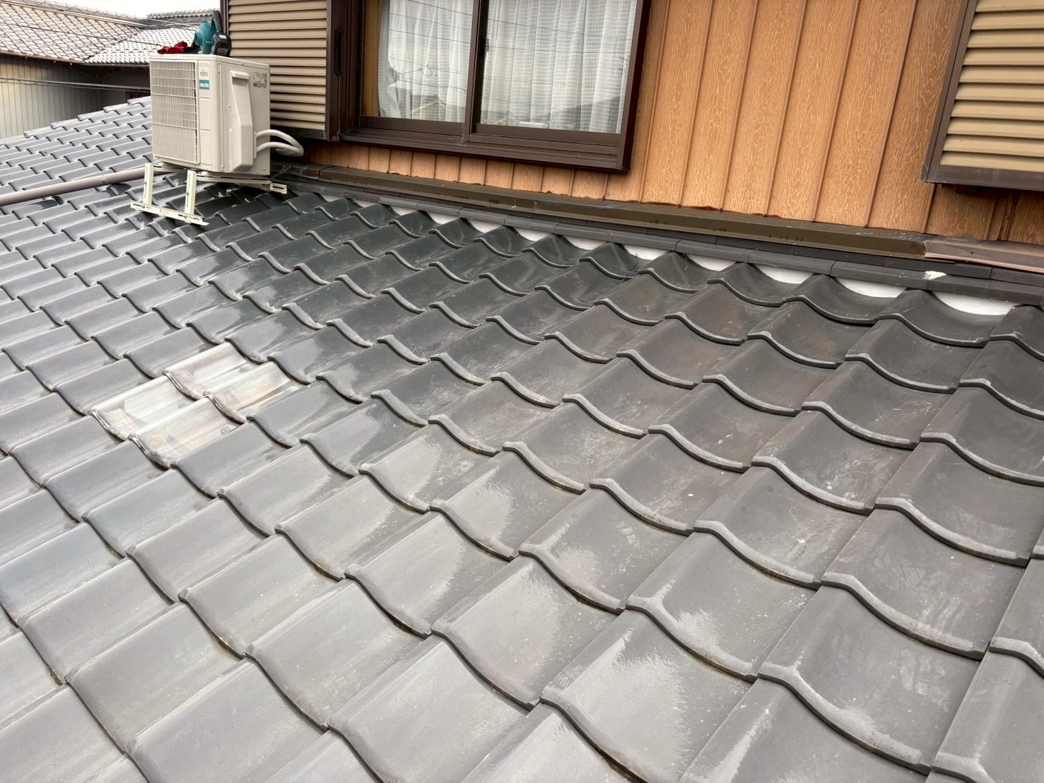 一宮市　Ｋ様邸　屋根瓦漆喰左官工事｜愛知・岐阜で屋根工事・修理・リフォームは一宮市のエスジーコンストラクション｜火災保険対応｜工事後毎年１年点検無料