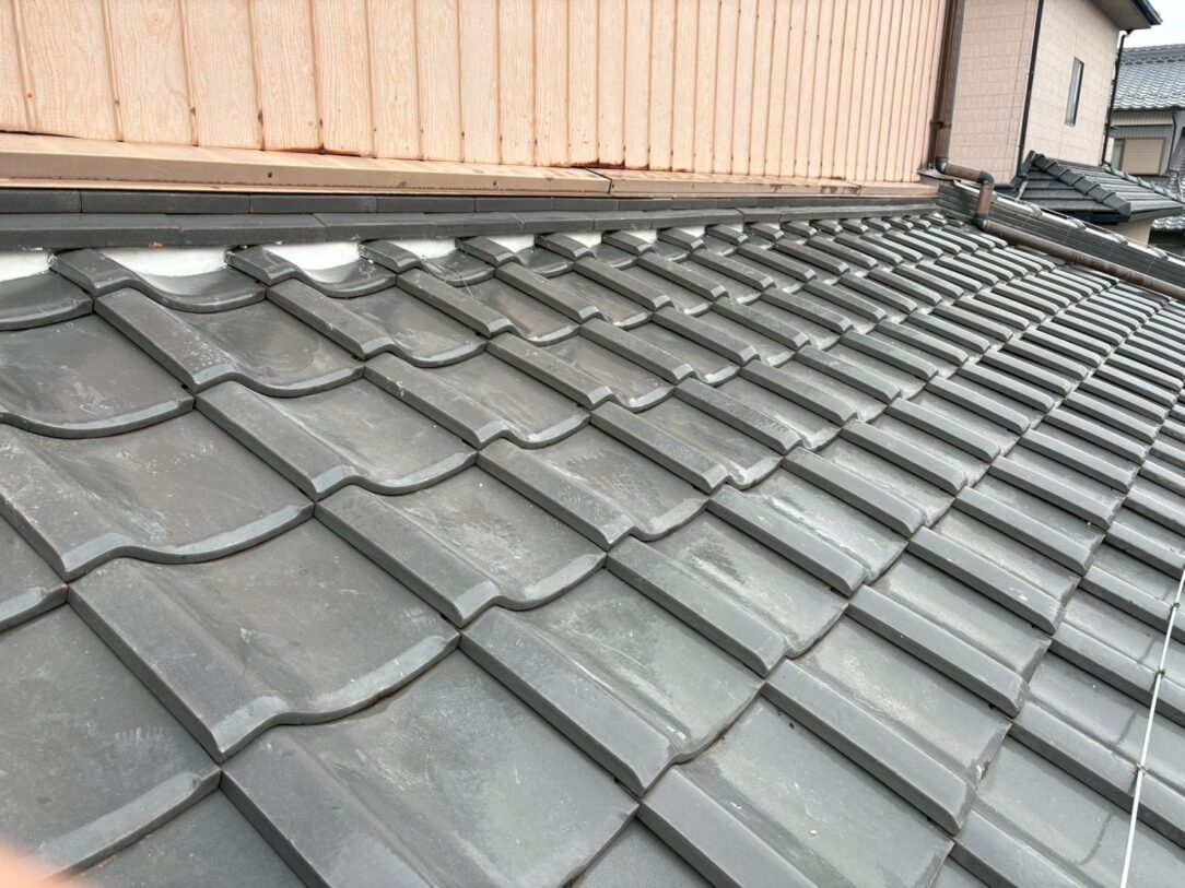 一宮市　Ｋ様邸　屋根瓦漆喰左官工事｜愛知・岐阜で屋根工事・修理・リフォームは一宮市のエスジーコンストラクション｜火災保険対応｜工事後毎年１年点検無料