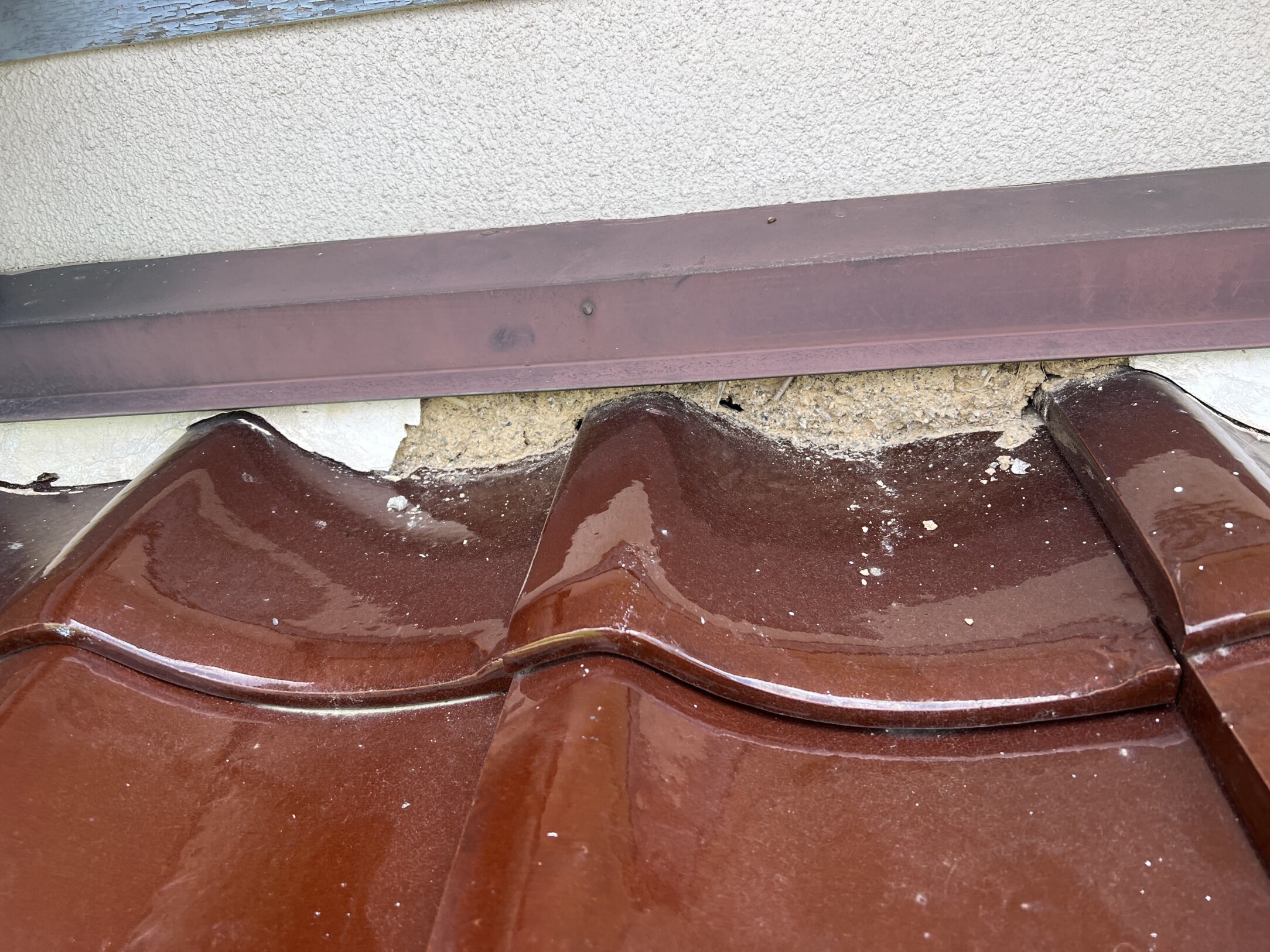 津島市　O様邸　　　瓦屋根漆喰左官工事　一部板金塗装｜愛知・岐阜で屋根工事・修理・リフォームは一宮市のエスジーコンストラクション｜火災保険対応｜工事後毎年１年点検無料