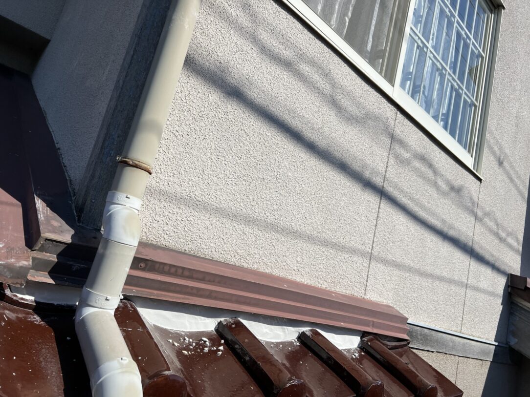 津島市　O様邸　　　瓦屋根漆喰左官工事　一部板金塗装｜愛知・岐阜で屋根工事・修理・リフォームは一宮市のエスジーコンストラクション｜火災保険対応｜工事後毎年１年点検無料