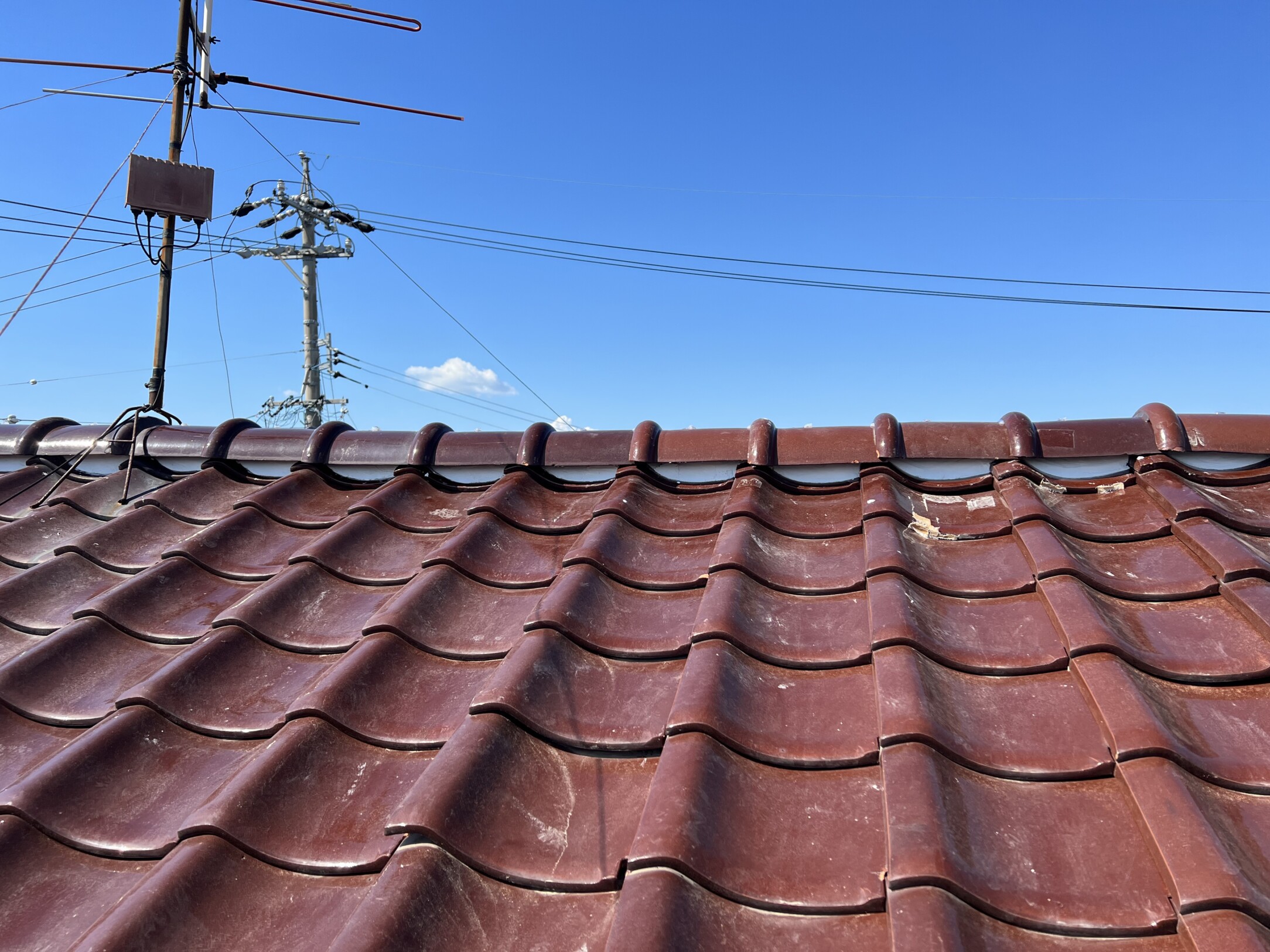 津島市　O様邸　　　瓦屋根漆喰左官工事　一部板金塗装｜愛知・岐阜で屋根工事・修理・リフォームは一宮市のエスジーコンストラクション｜火災保険対応｜工事後毎年１年点検無料