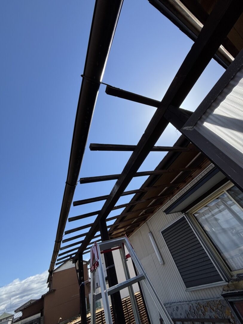 一宮市　O様邸　　　ベランダ波板交換｜愛知・岐阜で屋根工事・修理・リフォームは一宮市のエスジーコンストラクション｜火災保険対応｜工事後毎年１年点検無料
