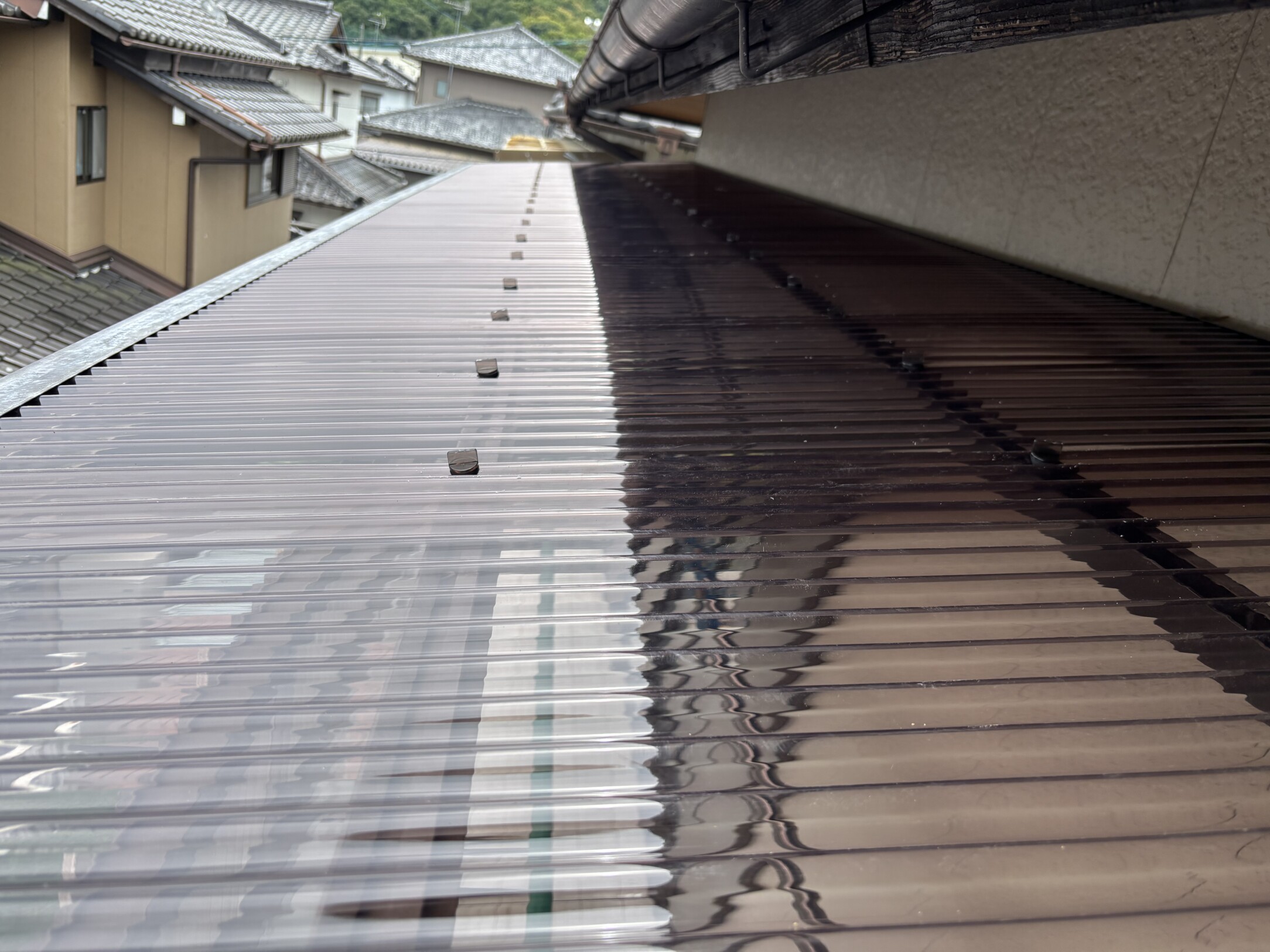 岐阜市　W様邸　　　ベランダ波板交換｜愛知・岐阜で屋根工事・修理・リフォームは一宮市のエスジーコンストラクション｜火災保険対応｜工事後毎年１年点検無料