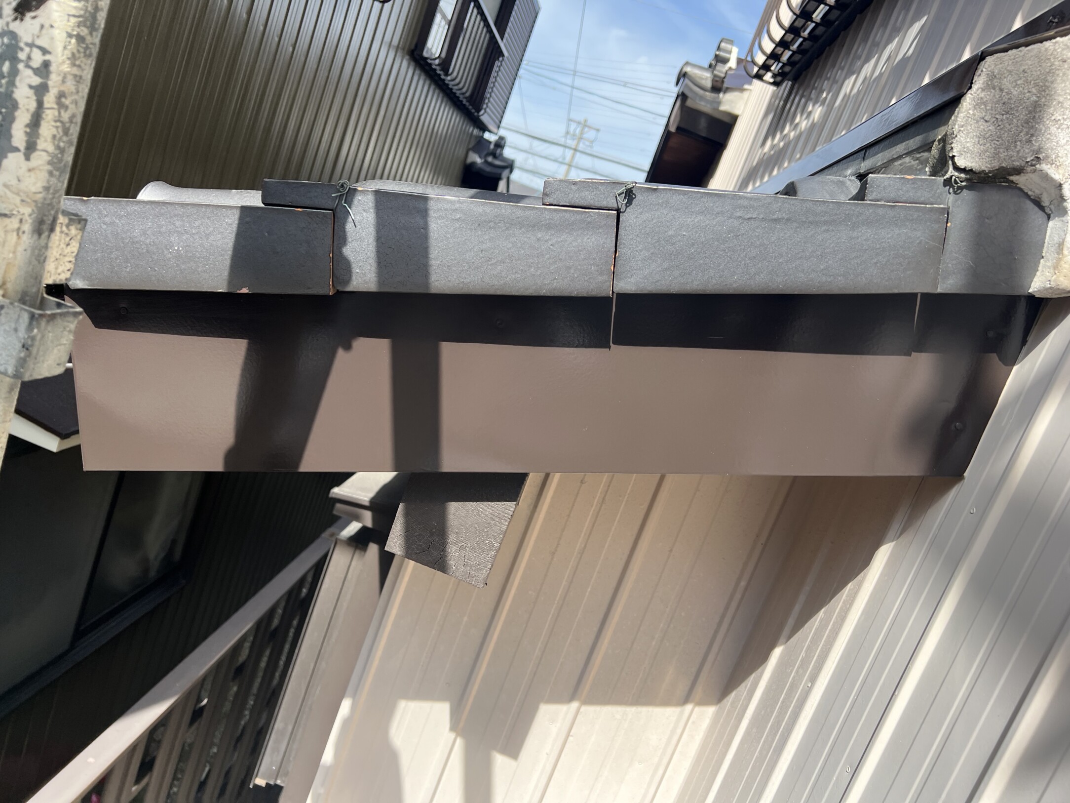 弥富市　Y様邸　　　破風　庇　塗装工事｜愛知・岐阜で屋根工事・修理・リフォームは一宮市のエスジーコンストラクション｜火災保険対応｜工事後毎年１年点検無料